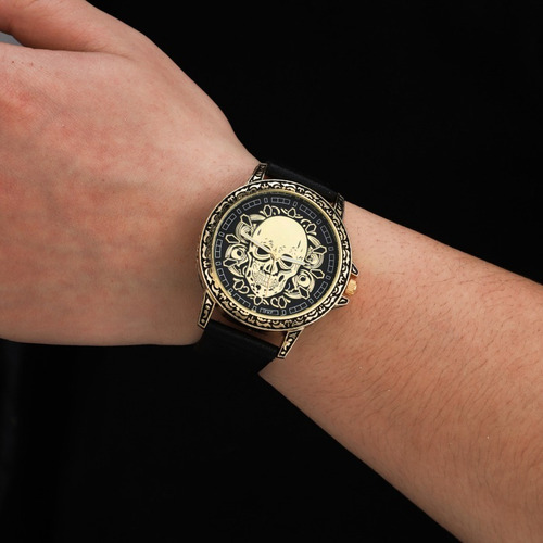 Reloj Pulsera Modelo Calavera Hombre Caballero Rock Skull Correa Dorado