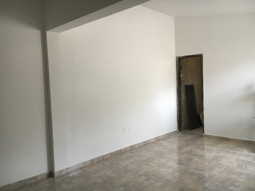Imagen 8 de 9 de Townhouse En Venta Urb Monteserino Cod 450991