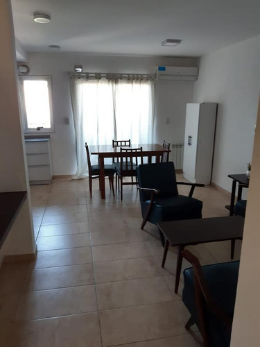 Imagen 2 de 11 de Departamento - Castelar Sur