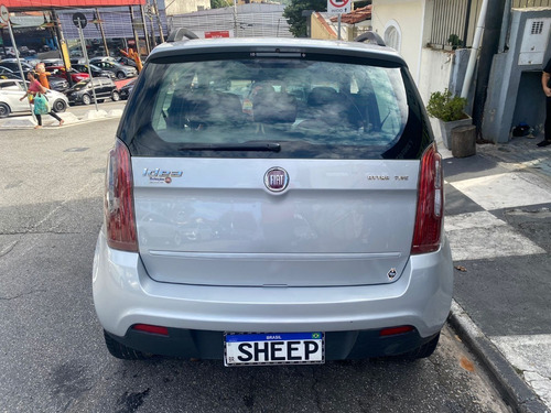 Imagem 6 de 15 de Fiat Idea Attractive 1.4 2013