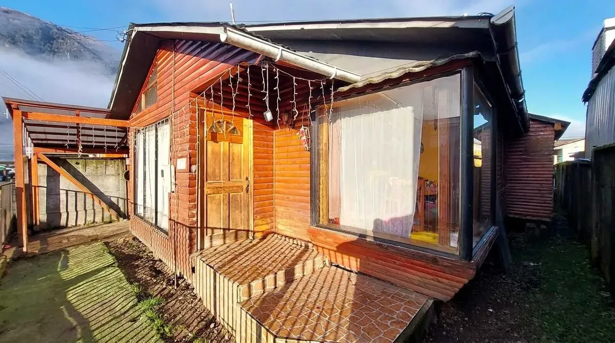 Imagen 2 de 18 de Casa Amplia Pobl. Litoral Austral, Pto. Aysén (169559)