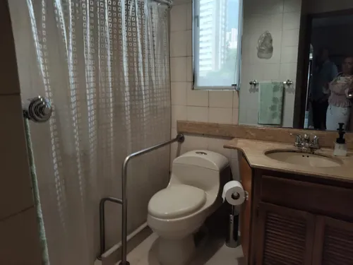Apartamento En Venta En El Poblado. Cod V12635