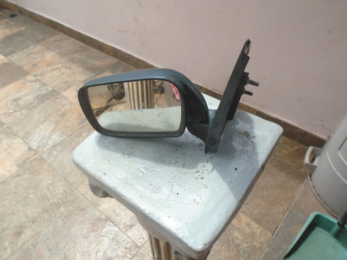 Vendo Retrovisor Izquierdo De Toyota Yaris Año 2005