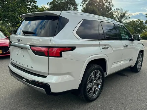 Toyota Sequoia 3.5 V6 Capstone