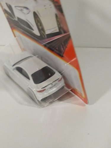Matchbox 2016 Alfa Romeo Giulia #47 Ed-2022 M-28 Blanco