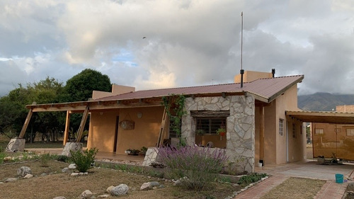 Imagen 1 de 8 de Impecable Casa En Venta En Merlo San Luis. Barrio Acacias.