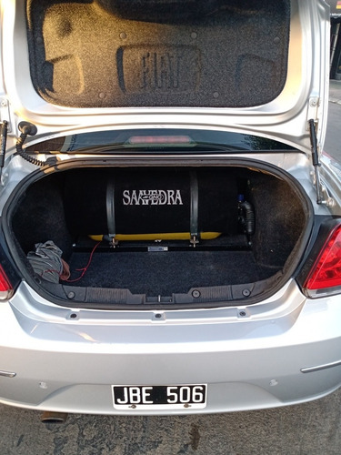 Imagen 7 de 9 de Fiat Linea 1.9 Essence Dualogic 2010