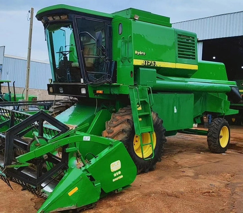 Colheitadeira John Deere 1175 Ano 2003