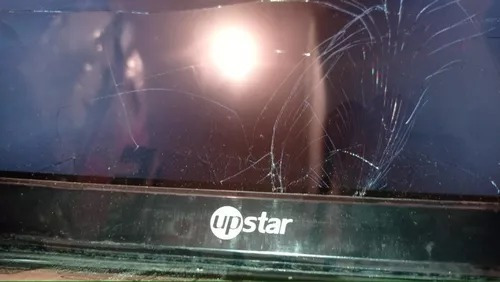 Imagen 2 de 6 de Tv Upstar 32 P32ee7 Hd Repuesto / Pantalla Partida