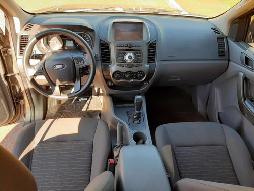 Imagen 13 de 15 de Ford Ranger 2016 3.2 Cd 4x2 Xls At Tdci 200cv