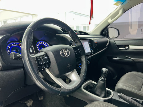 Toyota Hilux Pick-up 2.8 Cd Srv 177cv 4x4