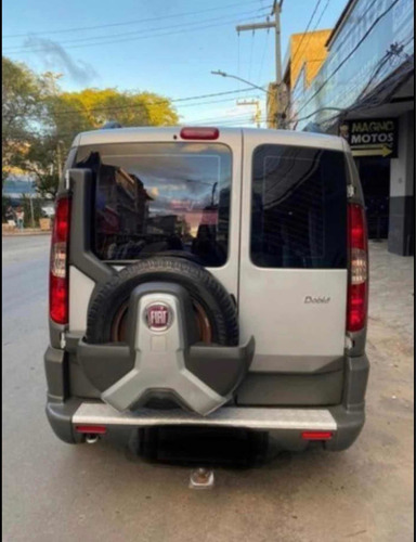Imagem 5 de 6 de Fiat Doblo 2019 1.8 16v Essence 5l Flex 5p