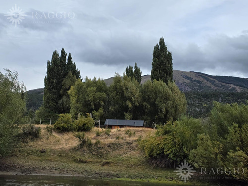 Terreno De 2 Ha Frente A Costa De Río, Con Casa De 56 M2, Villa Lago Rivadavia, Cholila (cr-159)