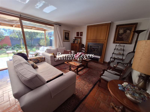 Casa Venta 4 Dormitorios, San Carlos De Apoquindo,las Condes