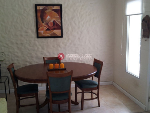 Casa En Zona Lugano- Ref: 5085