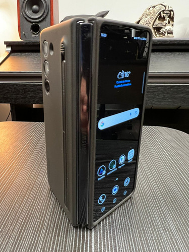 Samsung Galaxy Z Fold 5 Con Proyector De Video Seminuevo, Incluye Funda Oficial Con S Pen. (Usado)