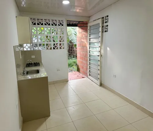 Arriendo Apartaestudio En Primer Piso Con Patio Barrio La Flora Norte De Cali