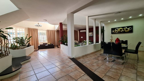 Imagen 5 de 12 de Venta De Exclusiva Casa En Urb. La Lopera San Diego132460