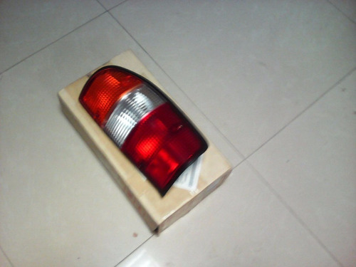 Stop Derecho Mazda B2600 99-02 Original