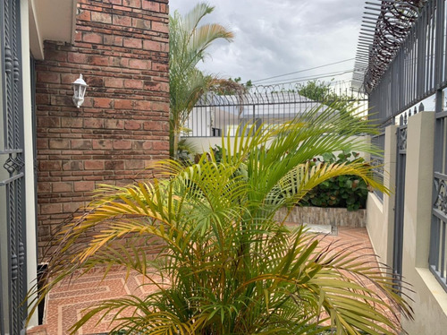 Imagen 12 de 15 de Casa En Venta En Urbanización El Paraíso