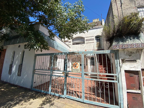 Casa En Venta En Liniers