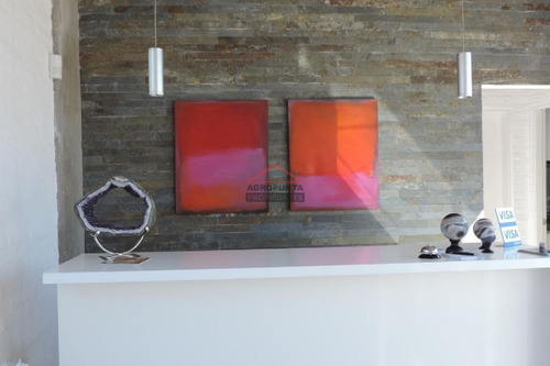 Apartamento En Tio Tom, 8 Dormitorios *- Ref: 3046