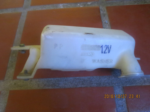 Envase Agua De Compuerta Toyota Machito 2001 Usado