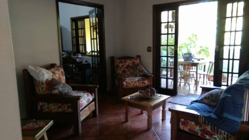 Imagem 8 de 25 de Casa Térrea Com 3 Suites E Piscina - Ca0718