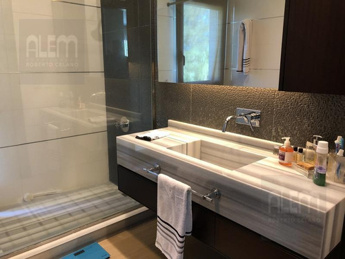 Imagen 25 de 30 de Exclusivo Inmueble Sobre Triple Lote En St. Thomas Canning