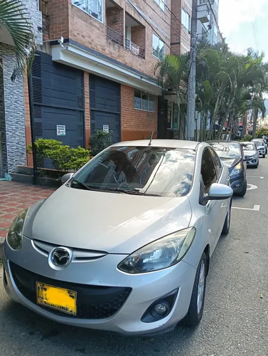 Mazda 2 1.498 sedan