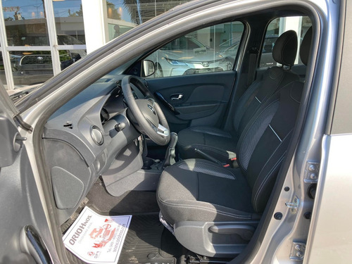 Imagen 7 de 15 de Renault Logan Zen Ph2 1.6 16v 0km My2022