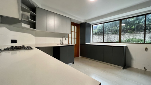 Casa Luminosa Y Remodelada