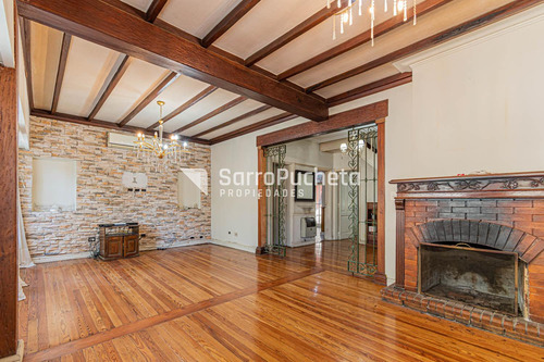 Venta Casa 5 Ambientes Con Garaje, Quincho Y Piscina En Haedo.