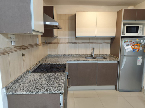 Excelente Casa En Villa Hipodromo