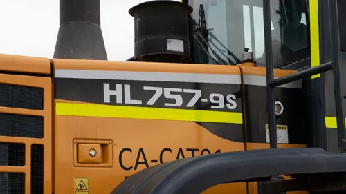 Cargador Hl757-9b