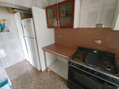 Se Ofrece En Venta Comodo Y Centrico Apartamento Ubicado En Centro Parque Caracas La Candelaria
