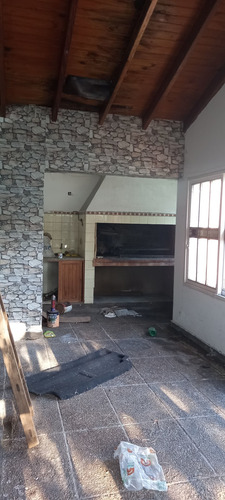 Imagen 7 de 30 de Casa Banfield 4 Ambientes