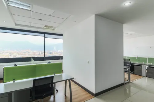 Oficina En Arriendo En Chico Norte. Cod A1094032