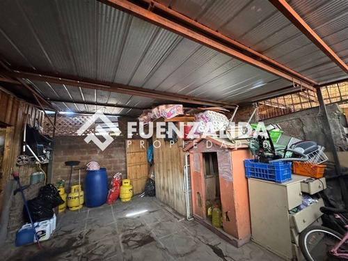 Casa En Venta De 2 Dorm. En Puente Alto