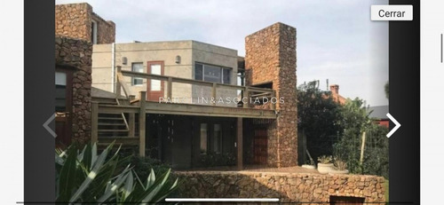 Casa En Venta De 3 Dormitorios La Barra - Ref: 3829