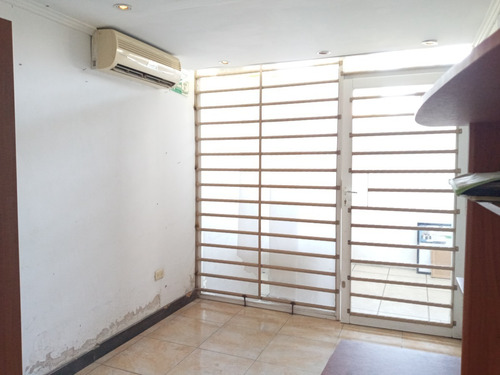 Imagen 12 de 14 de Local Pb Cc Vasconia 10m2 El Tambor Los Teques