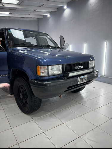 Isuzu Trooper 2.6 Hard Top