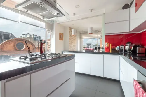 Apartamento En Venta En Chicó Navarra. Cod V9010