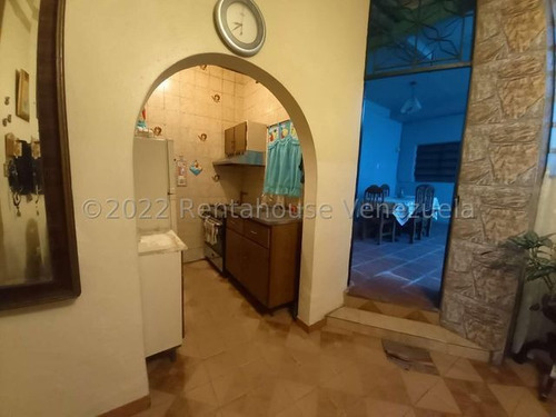 Imagen 7 de 14 de Casa En Venta Catia 22-21922 Illarramendi 04243432988