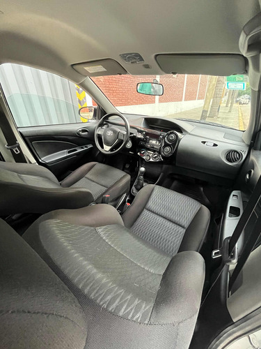Toyota Etios 1.5 Sedan X