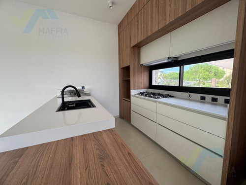Venta De Casa Son Pileta - San Ramiro Pilar Del Este