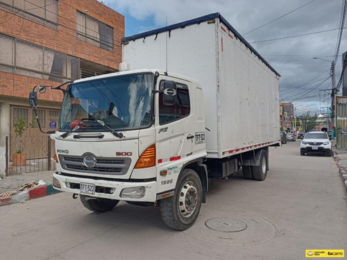 Hino 500 Furgon  7700