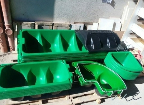 Bebedero Comedero Feed Plast De 1.6m De 230lts Ganado Vacas