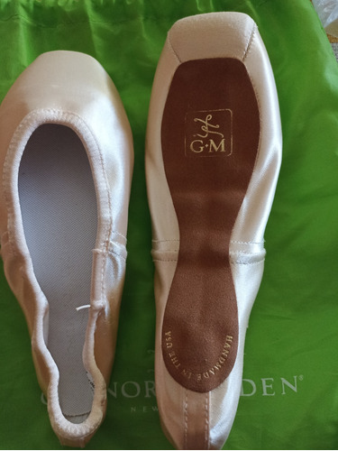 Zapatillas De Ballet Gaynor. Nuevas. 9.5m3 Verdes. Usa