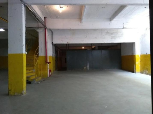 Imagen 4 de 14 de Depósito - Caballito
